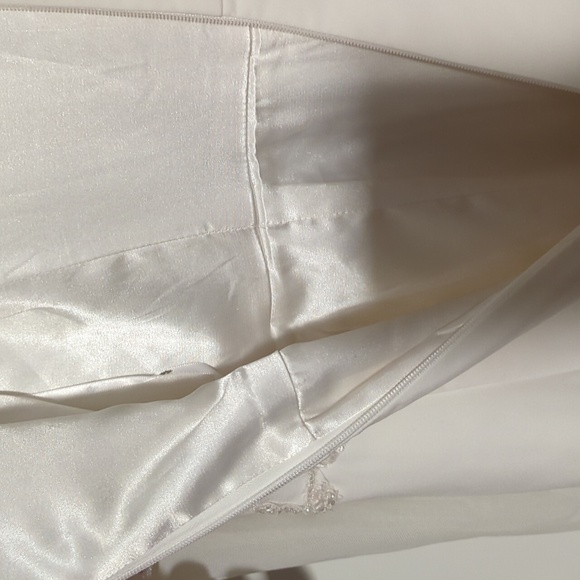 Gorgeous Beaded Detail Lotus Threads Jumpsuit - Picture 9 of 9